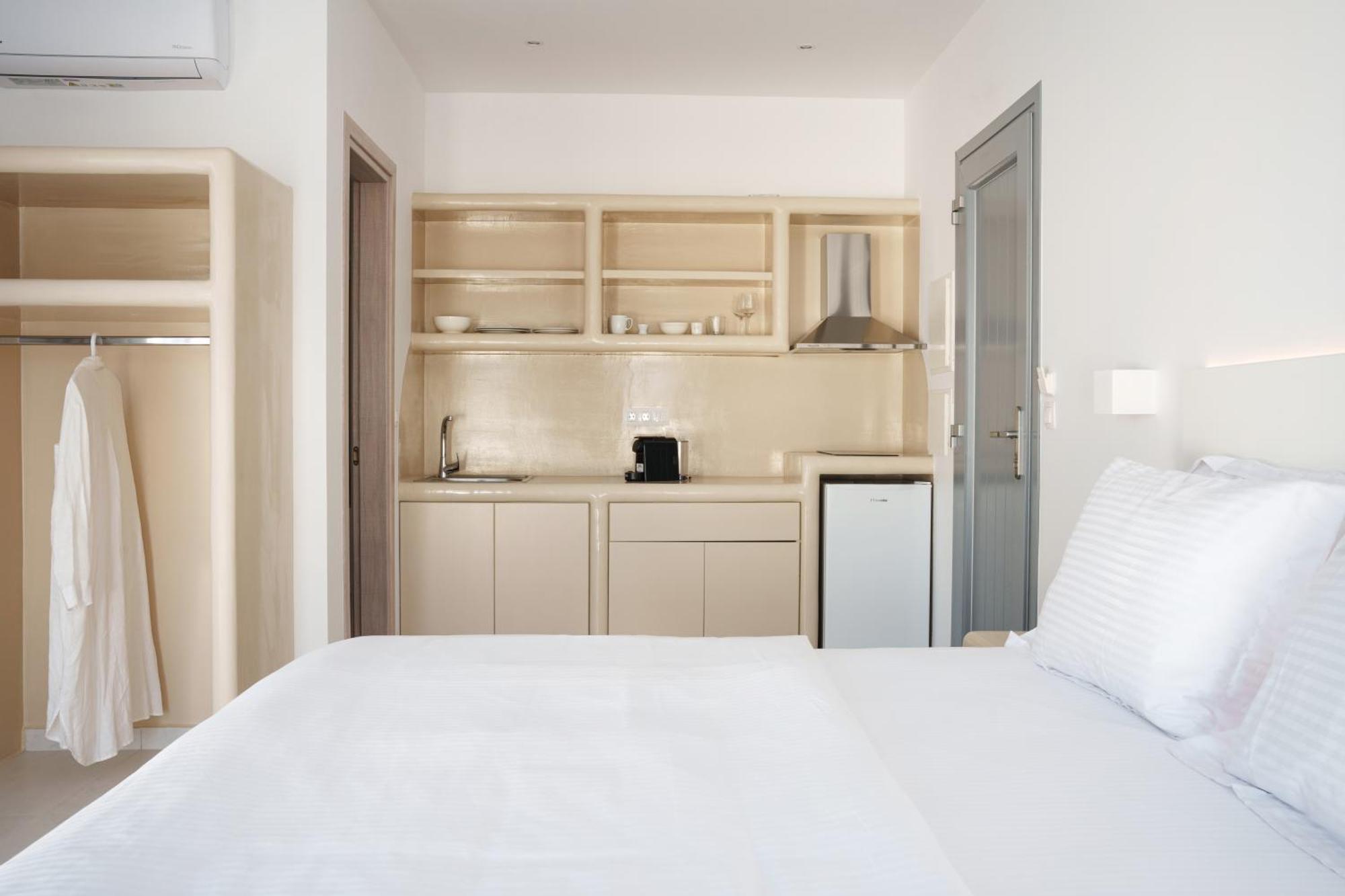 Apartment Bedspot Paros