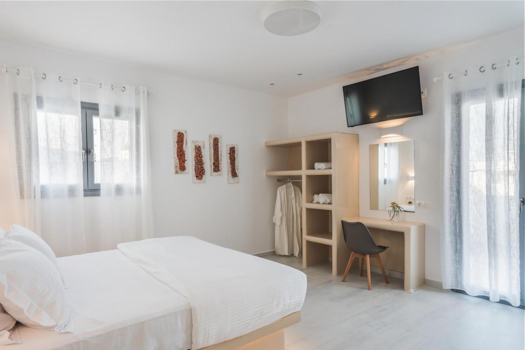 Bedspot Paros Naousa (Paros)