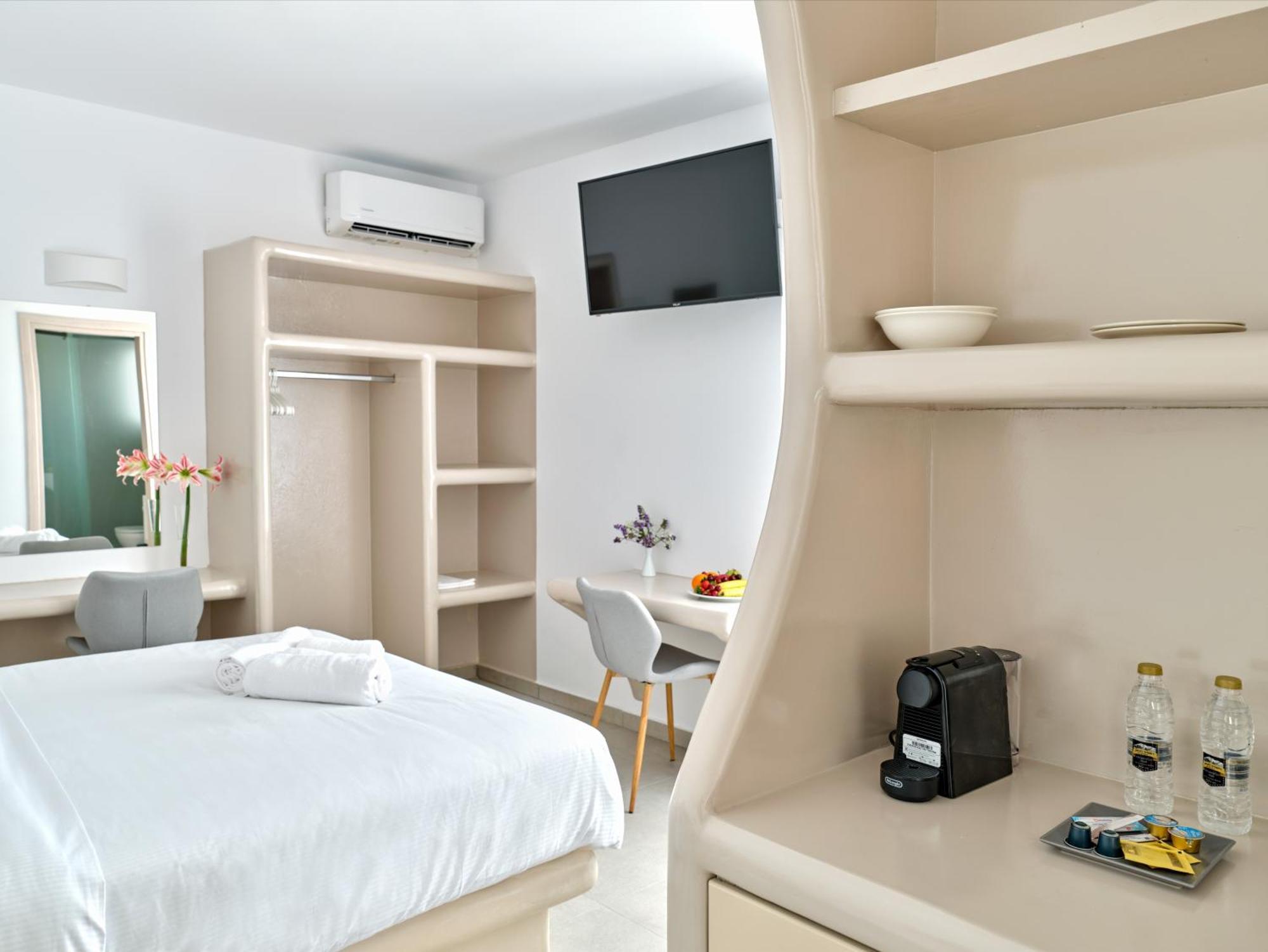 Bedspot Paros Naousa (Paros)